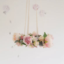 Load image into Gallery viewer, PRETTY PETALS FLOWER MOBILE (2)