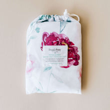 Load image into Gallery viewer, Snuggle Hunny Kids | Fitted Bassinet Sheet | Change Pad Cover | Wanderlust-Be.YOU.bébé