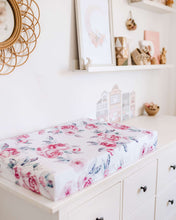 Load image into Gallery viewer, Snuggle Hunny Kids | Fitted Bassinet Sheet | Change Pad Cover | Lilac Skies-Be.YOU.bébé