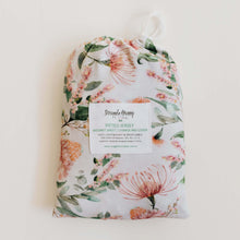 Load image into Gallery viewer, Snuggle Hunny Kids | Fitted Bassinet Sheet | Change Pad Cover | Wattle-Be.YOU.bébé