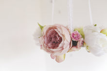 Load image into Gallery viewer, Pretty Petals | Flower Mobile (3)-Be.YOU.bébé