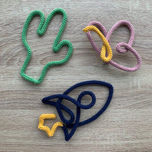 Load image into Gallery viewer, KNITTED WIRE ART