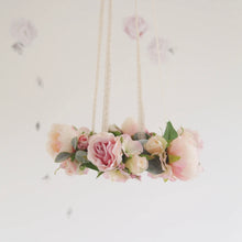 Load image into Gallery viewer, PRETTY PETALS FLOWER MOBILE (2)
