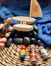 Load image into Gallery viewer, MOANA THEMED WOODEN PEG FIGURINES

